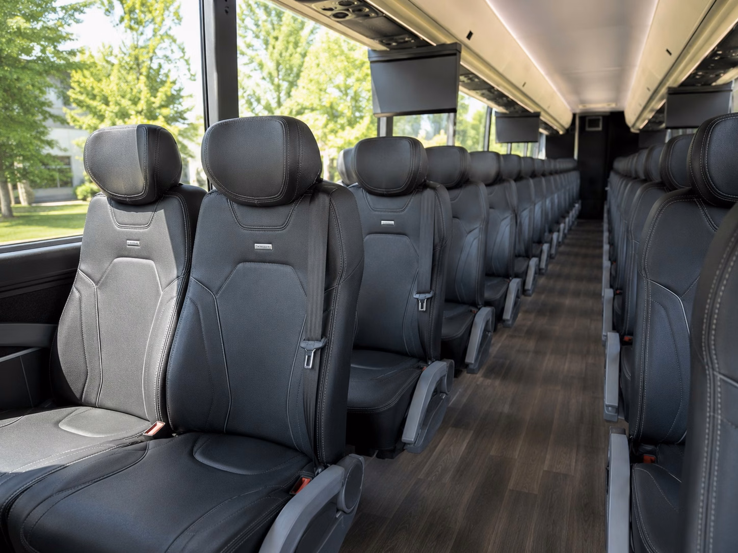 shuttle your wedding guests between downtown reno hotels and your ceremony venue